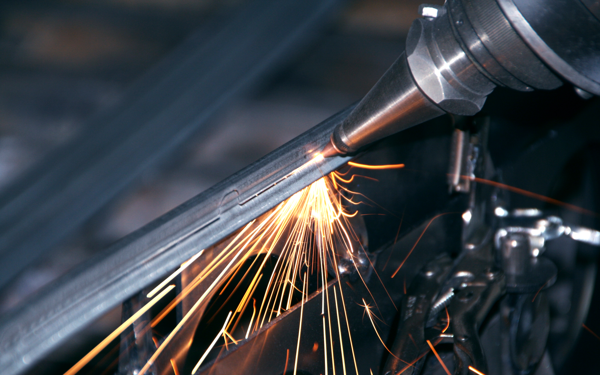 Mazak 3D-Laserschneidanlage bei BBM – 5-Achsen-Technologie für komplexe Blechgeometrien